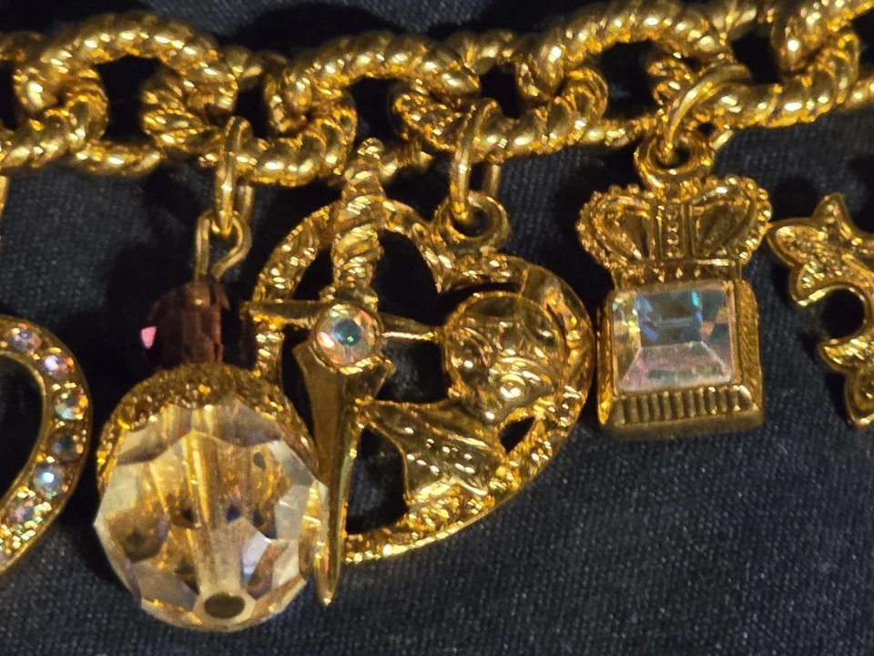 Reloj Kirks Folly Mujer Dije Pulsera Chapado en Oro Cristales Estrella Luna” Foto 4 de 4