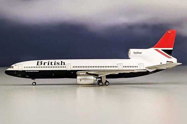 航空機・ヘリコプター Revell TRISTAR L-1011 SHOW-OFF MODEL AeroScale :: Modelcraft 1:144 Lockheed L-1011 Review