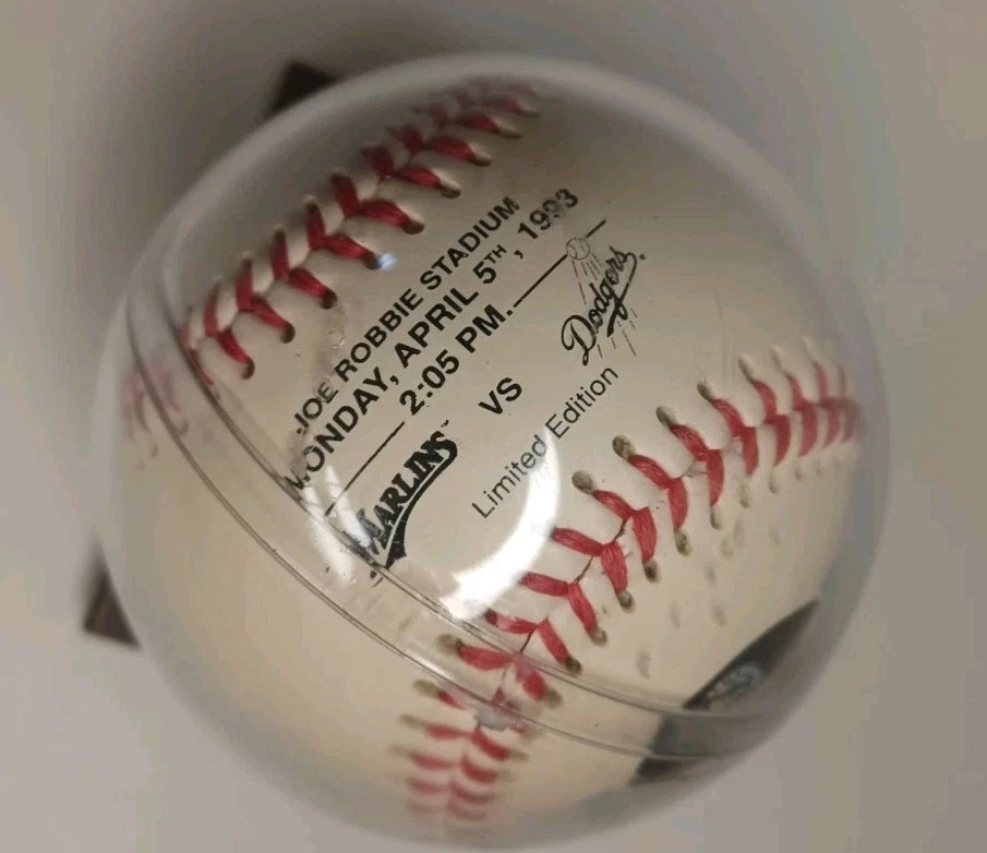 Florida Marlins Vs Dodgers Opening Day 1993 Commerative Baseball W/Case - Image 2 of 4
