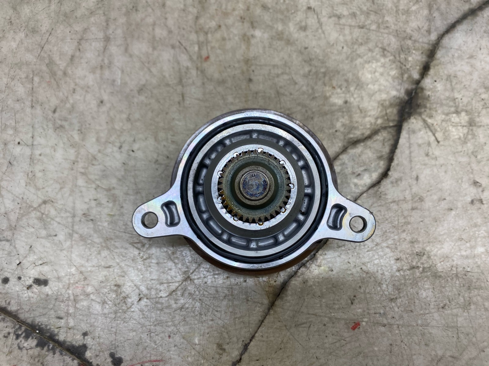 2020-2025 ASTON MARTIN DBX 4.0L ENGINE MOUNTED WATER COOLANT PUMP 1772000400 OEM