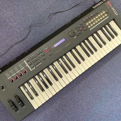 Yamaha MX49 Synthesizer 49-Key Keyboard w/ Case Tested Working 