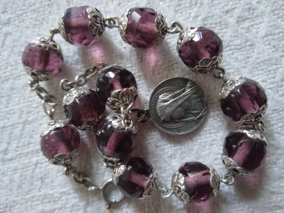 Ancien dizainier en argent perles en verre faceté améthyste médaille Vierge - Photo 4/4