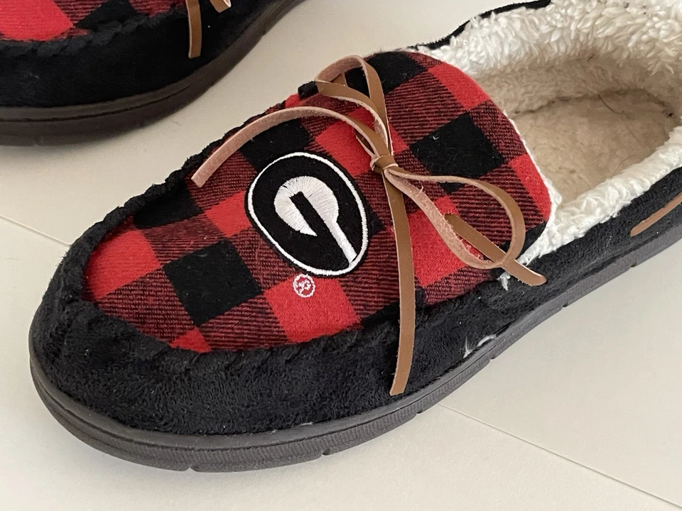 Georgia Bulldogs Womens Sz M Slippers Red Black Plaid Appliqué Logo Moccasins - Image 3 of 4
