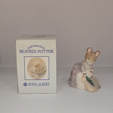 Royal Albert Beatrix Potter Hunca Munca Sweeping Figurine 1977 Mouse with Box
