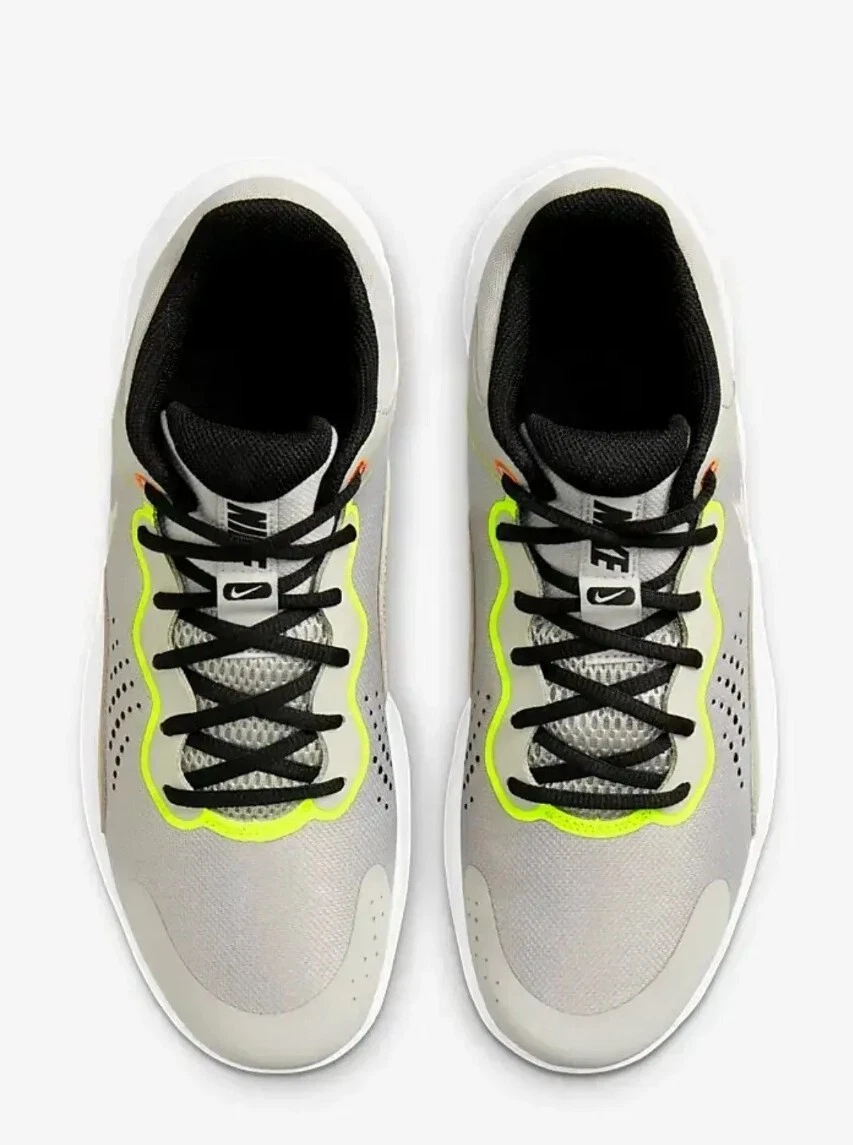 Nike flyby low basketball deals shoes