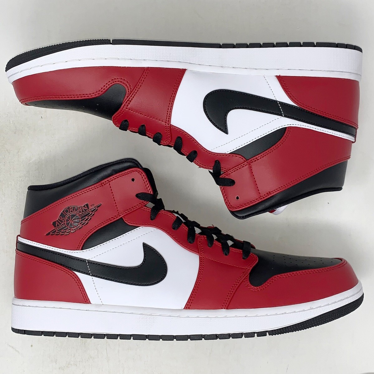 jordan 1 red chicago black toe