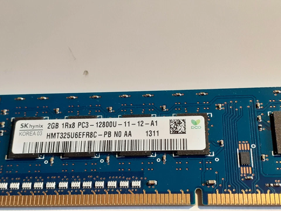 HYNIX 2GB RAM DDR3 (1 x 2GB) 1Rx8 PC3-12800U-11-12-A1  HMT325U6EFR8C - HP 655409 - Immagine 2 di 4