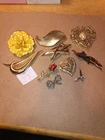 LOT OF VINTAGE COSTUME JEWELRY PINS