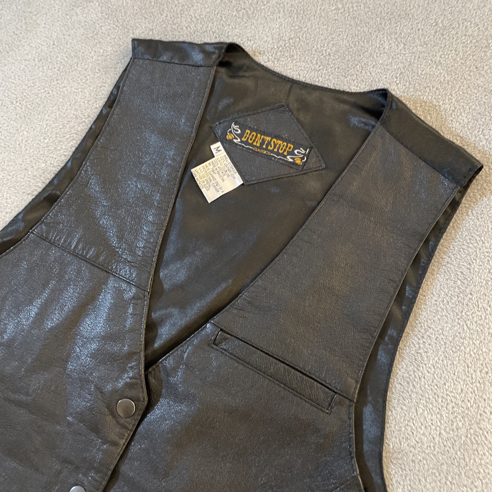 Don't Stop Classics Mens M 24x18 Black Leather Vest West Cowboy Biker Snap Rodeo