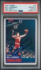 BILL LAIMBEER SIGNED DETROIT PISTONS 1981 TOPPS ROOKIE CARD #74 PSA 8 AUTO 9