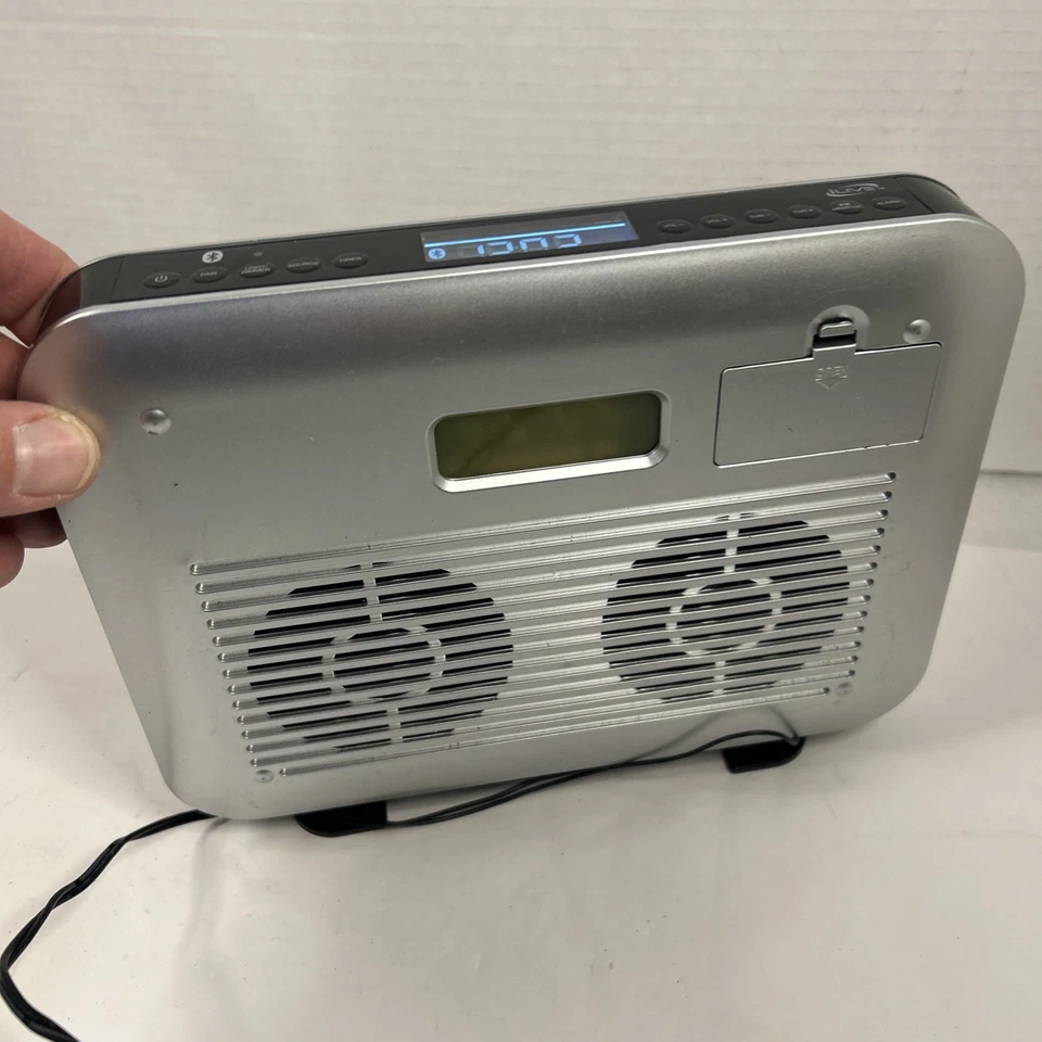 iLive IKB318S Under Cabinet Music System w Bluetooth Stereo Speakers TESTED - Image 3 of 4