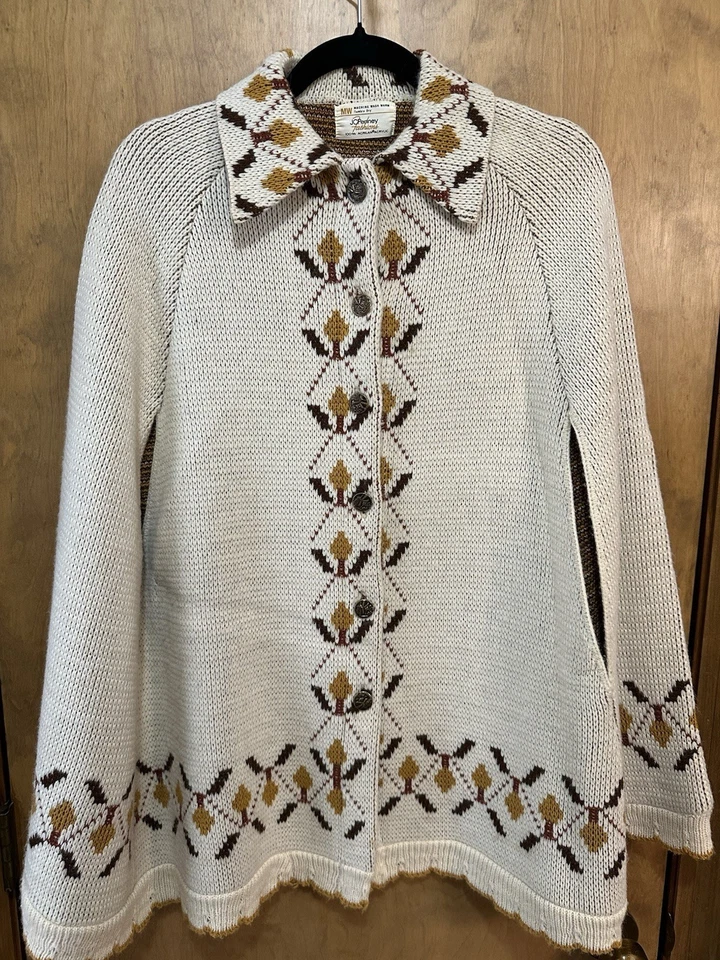70s 80s Cream-Brown-Rust Tulips Knitted Shawl Poncho Cape JCPenney Hippie VTG - Image 2 of 4