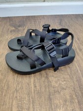 Sandalia acolchada Chaco Z2 para mujer talla 9 negra
