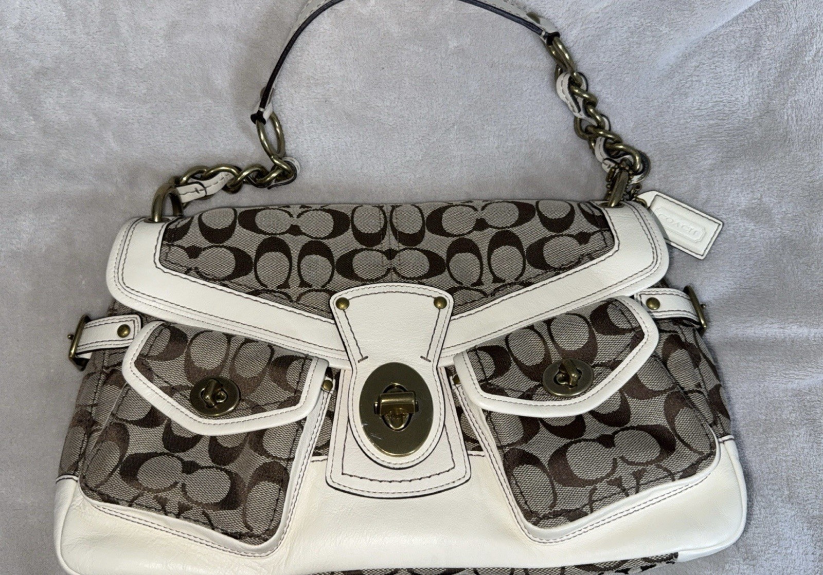 Coach Leigh legacy white signature 