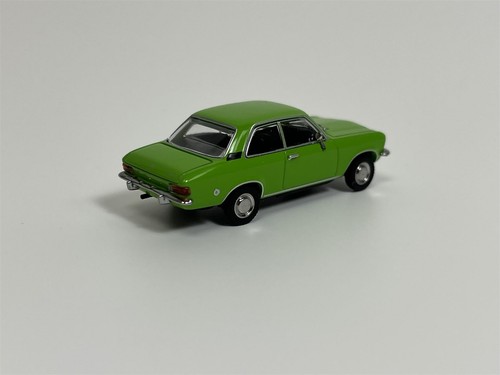 Opel Ascona 1970 Light Green 1:87 Scale Minichamps 870040002 - Picture 5 of 6
