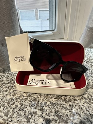 Alexander McQueen - Court Square Sunglasses - Black/ white. Authentic NEW W/Case