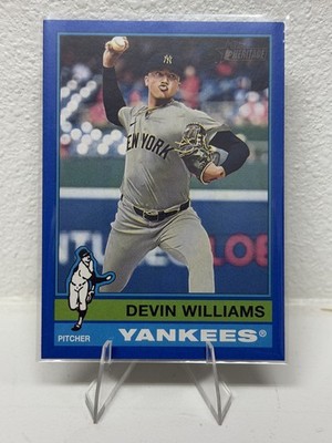2025 Topps Heritage - Devin Williams #376 Dark Blue Border