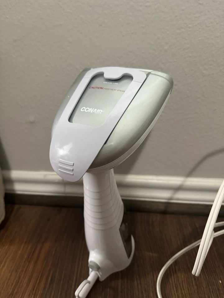 Conair GS40GD Turbo Extreme Steam Handheld Steamer Smart - Image 4 of 4