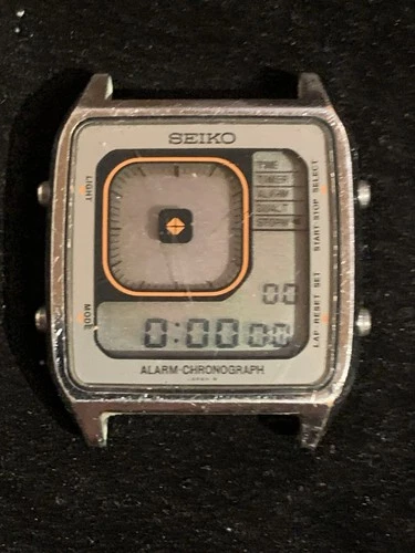 Vintage Seiko G757-405A Square Quartz Alarm Chronograph Wristwatch