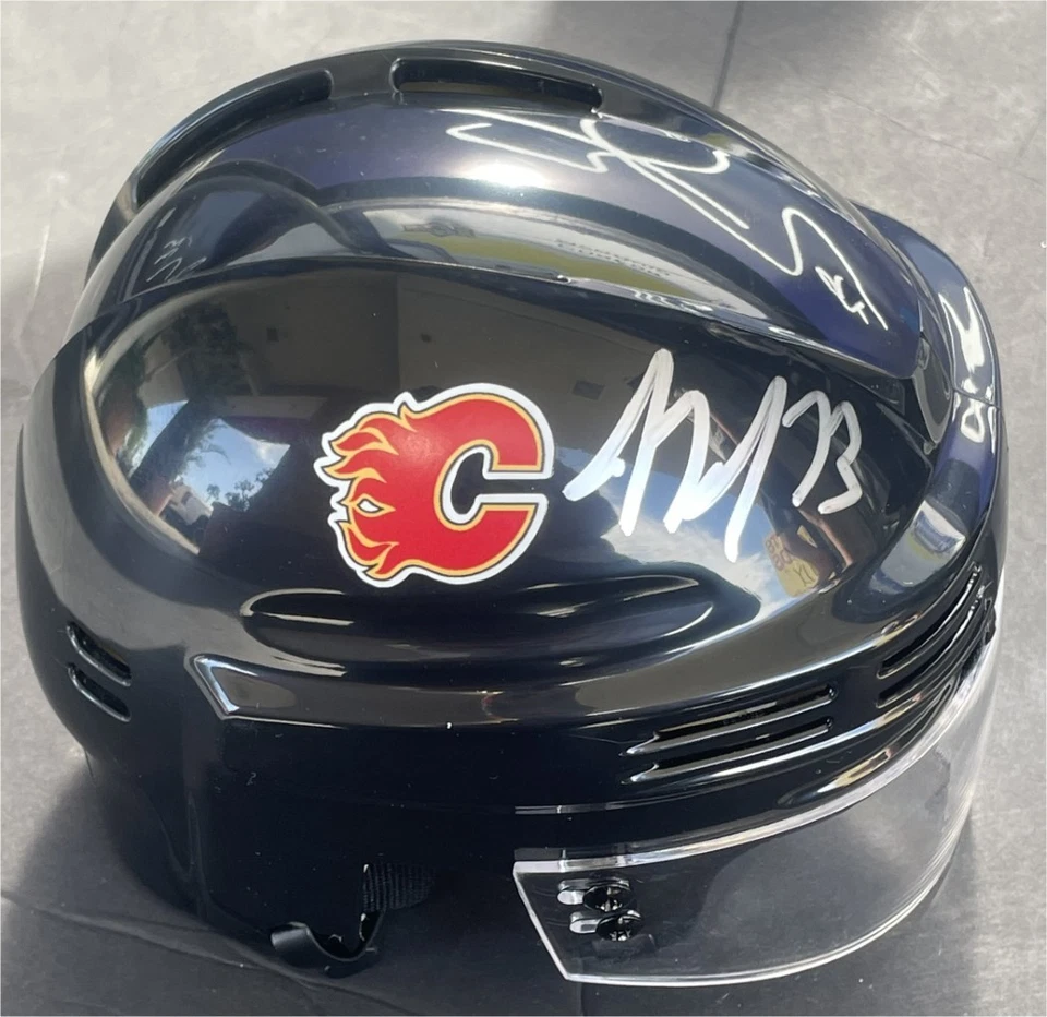 Minicasco autografiado firmado por Tyle Toffoli ala derecha reyes llamas fanáticos