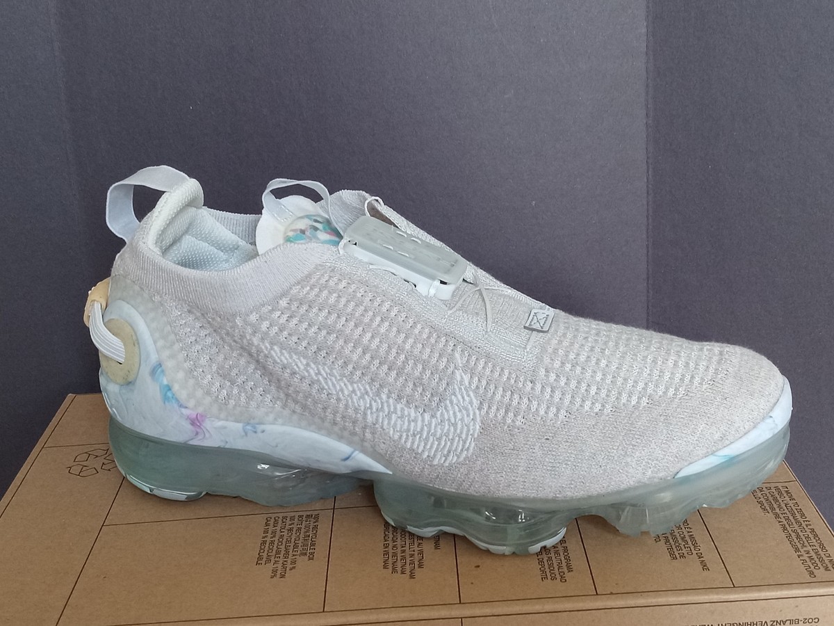 Size 10.5 Nike Air VaporMax Flyknit Summit White Mens Running Shoes CJ6740-100 Size 10.5 - Nike Air VaporMax 2020 Flyknit Summit White for  main image 3