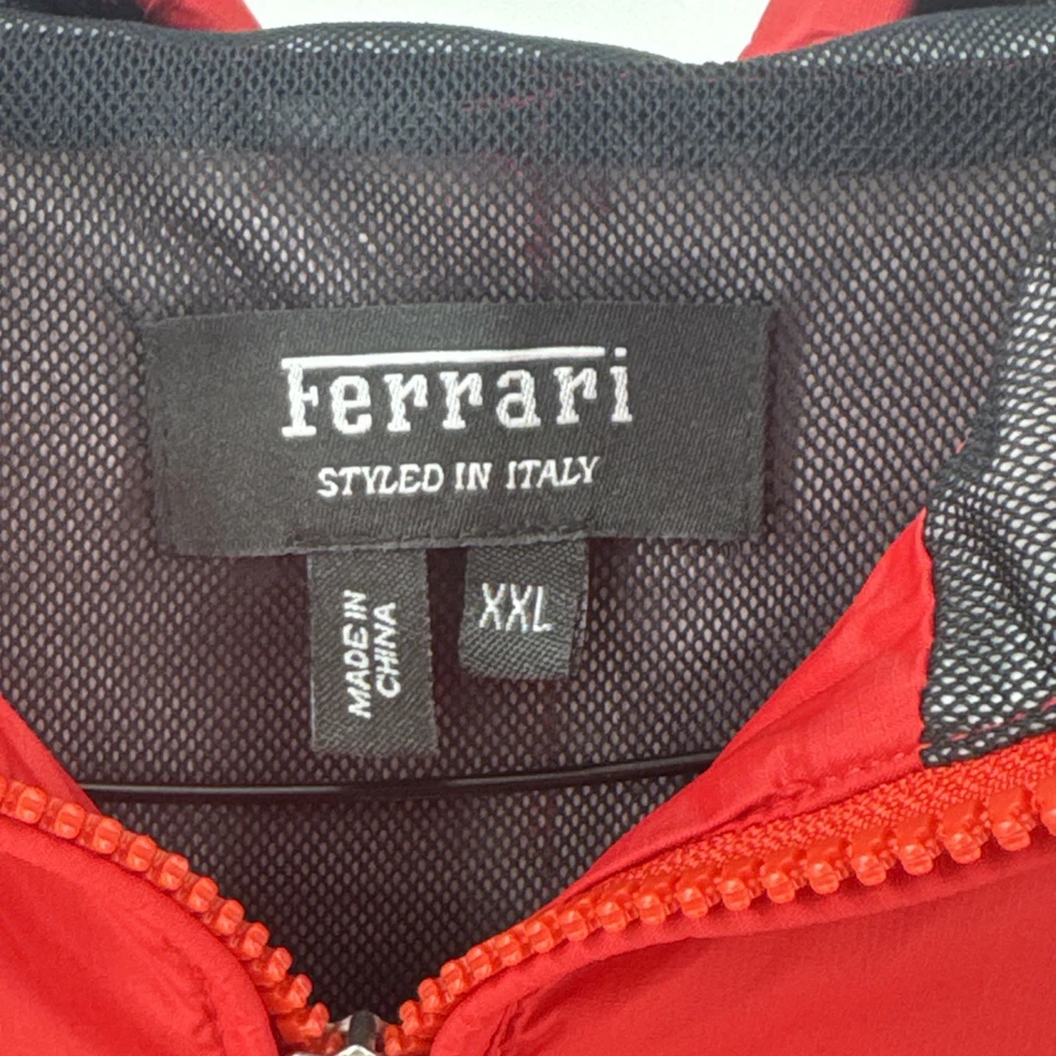 OFFICIAL Ferrari Red Men’s Jacket Windbreaker XXL Hooded Raincoat Racing F1 - Image 4 of 4