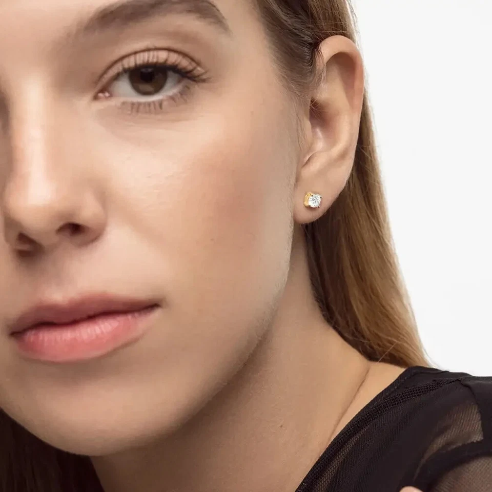 Tachuelas de diamantes genuinos de 1 quilate atornilladas disponibles en par de oro blanco o amarillo de 14 k Foto 4 de 4