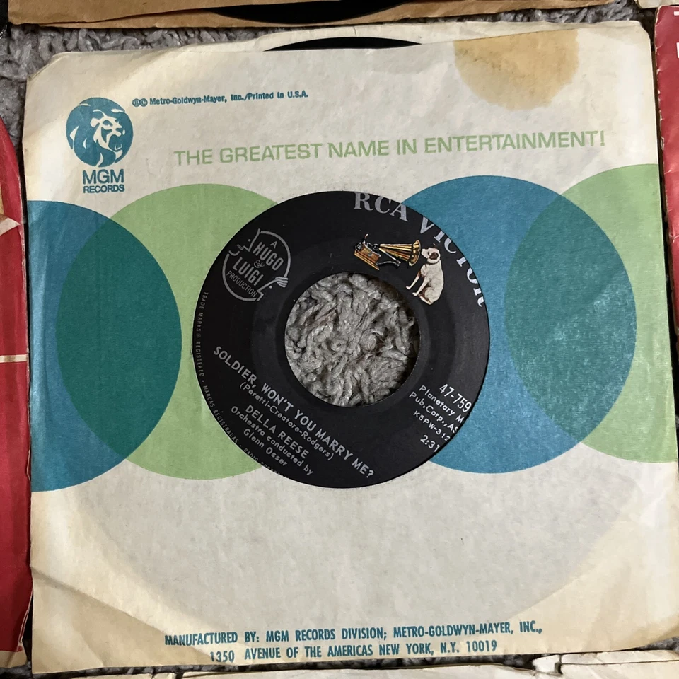 Lot of 15 7" 45 RPM Vinyl Records Pop Music Ella Fitzgerald Dirty Dancing - Image 4 of 4