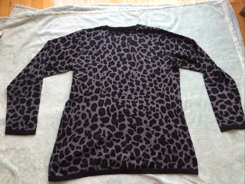 Dennis Basso Gray Black Leopard Print Crew Neck Button Cardigan Size Large L - Picture 7 of 8