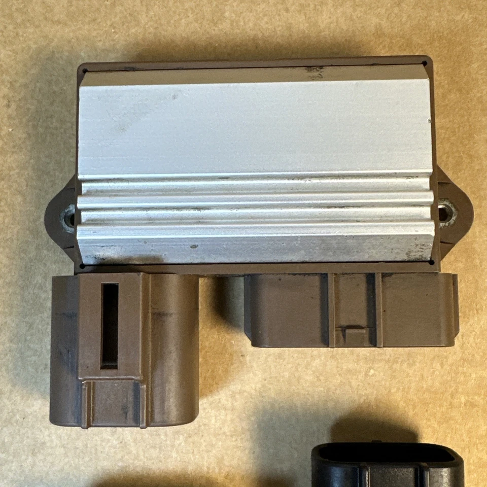 Модуль привода воздушного насоса Toyota Tundra 2007-2021 89580-34020: подходит для Toyota Sequoia - Изображение 3 из 4