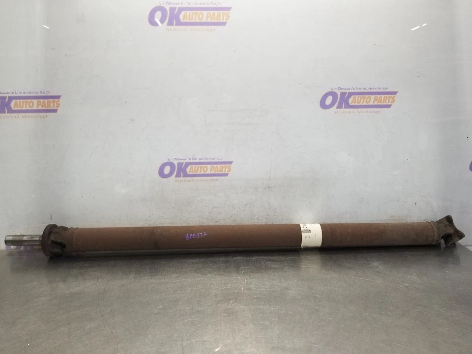 03 2003 LINCOLN TOWN CAR CARTIER 4.6L RWD REAR DRIVE SHAFT 117.7'' WB Foto 2 de 4