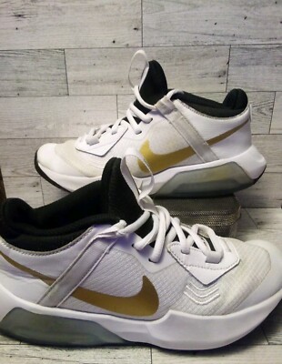 Nike Air Zoom Sneakers Youth Size 6Y Crossover Low White Lace up Basketball