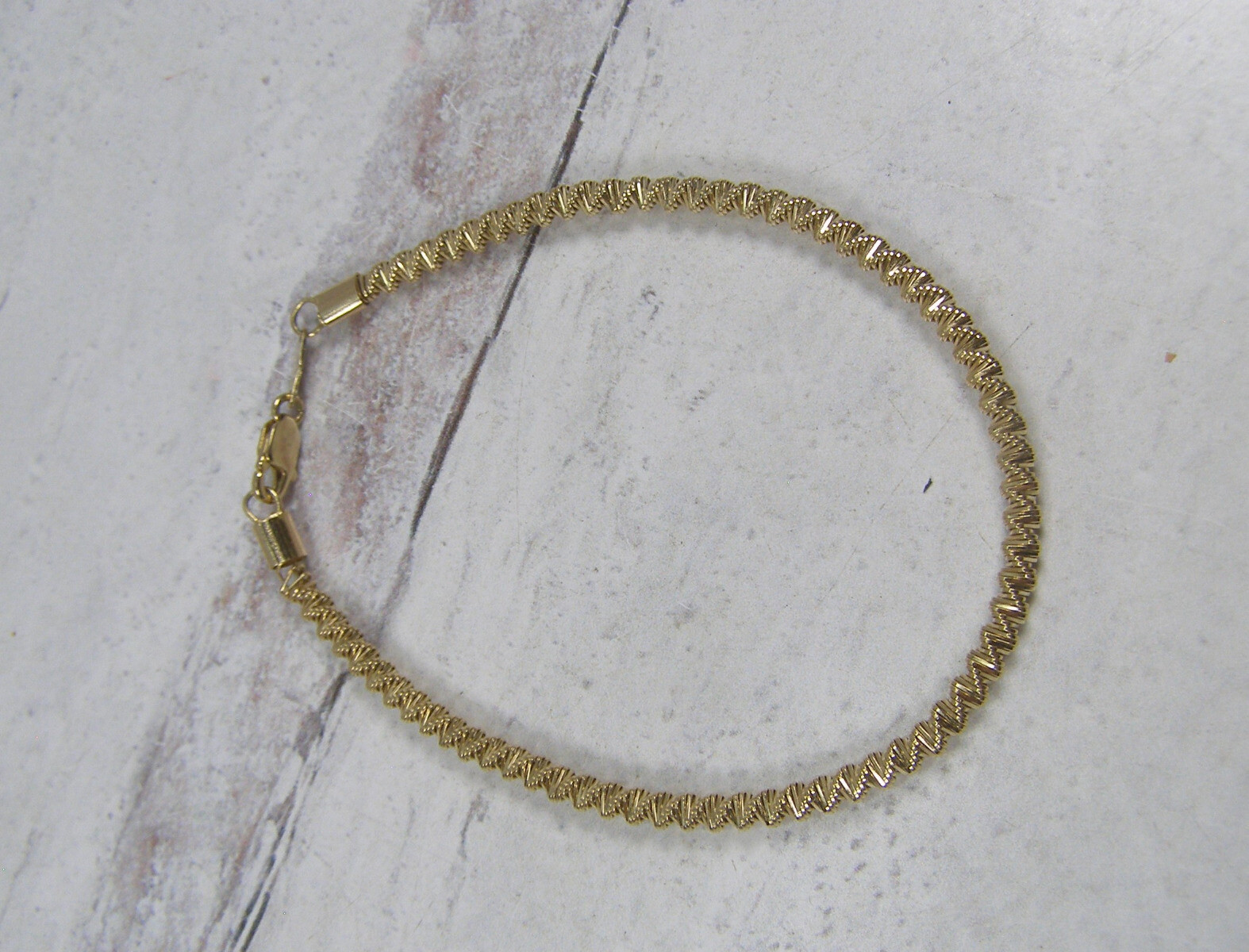 14K yellow Gold Twisted Coil Mesh Wire Chain Bracelet… Gem