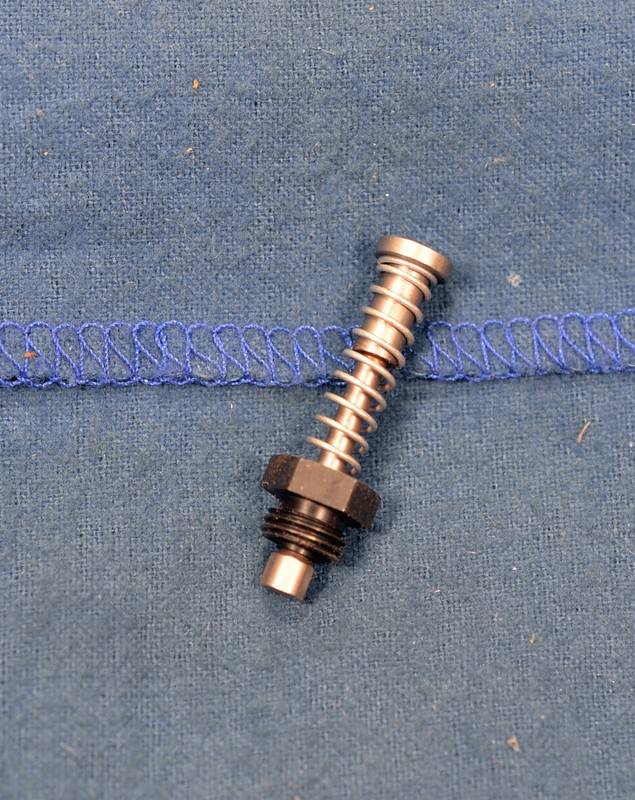 RCBS PRO 2000 LARGE PRIMER PLUG ASSEMBLY