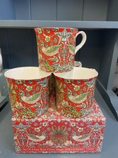 William Morris Red Strawberry Thief Design Mugs Set of 4 Bone China Boxed mug