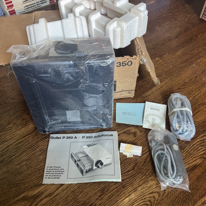 [NIB] ROLLEI P350A Slide Projector Auto Focus + Remote/Cord/Manual TESTED WORKS