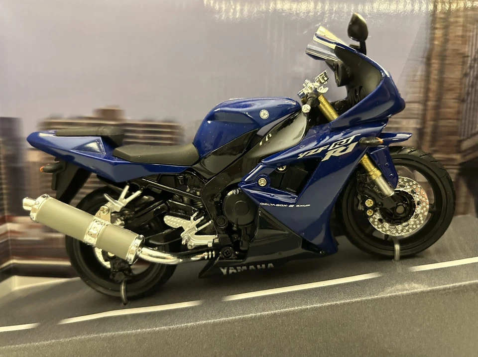 NewRay Yamaha YZF-R1 1/12 New-Ray R1 Blue 1:12 Die-Cast And Plastic 2002 - Image 2 of 4