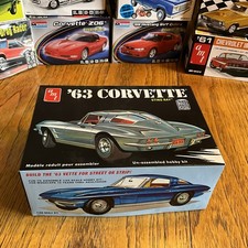 AMT 1963 Chevy Corvette 1:25 Scale Model kit