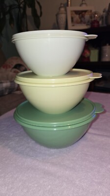 TUPPERWARE Wonderlier Bowls Set Of 3 - Green