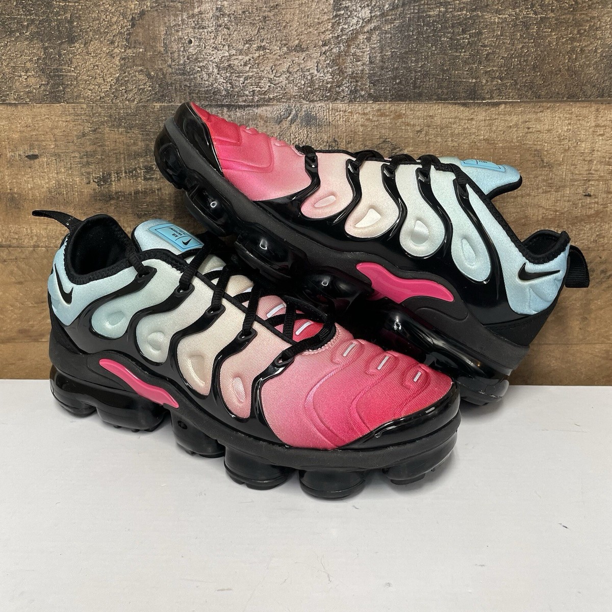 vapormax plus rocket pop