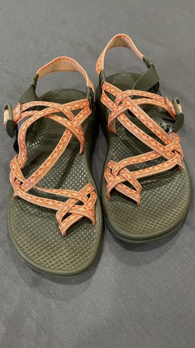 size 8 chacos womens