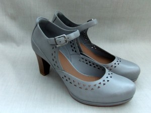 clarks womens grey