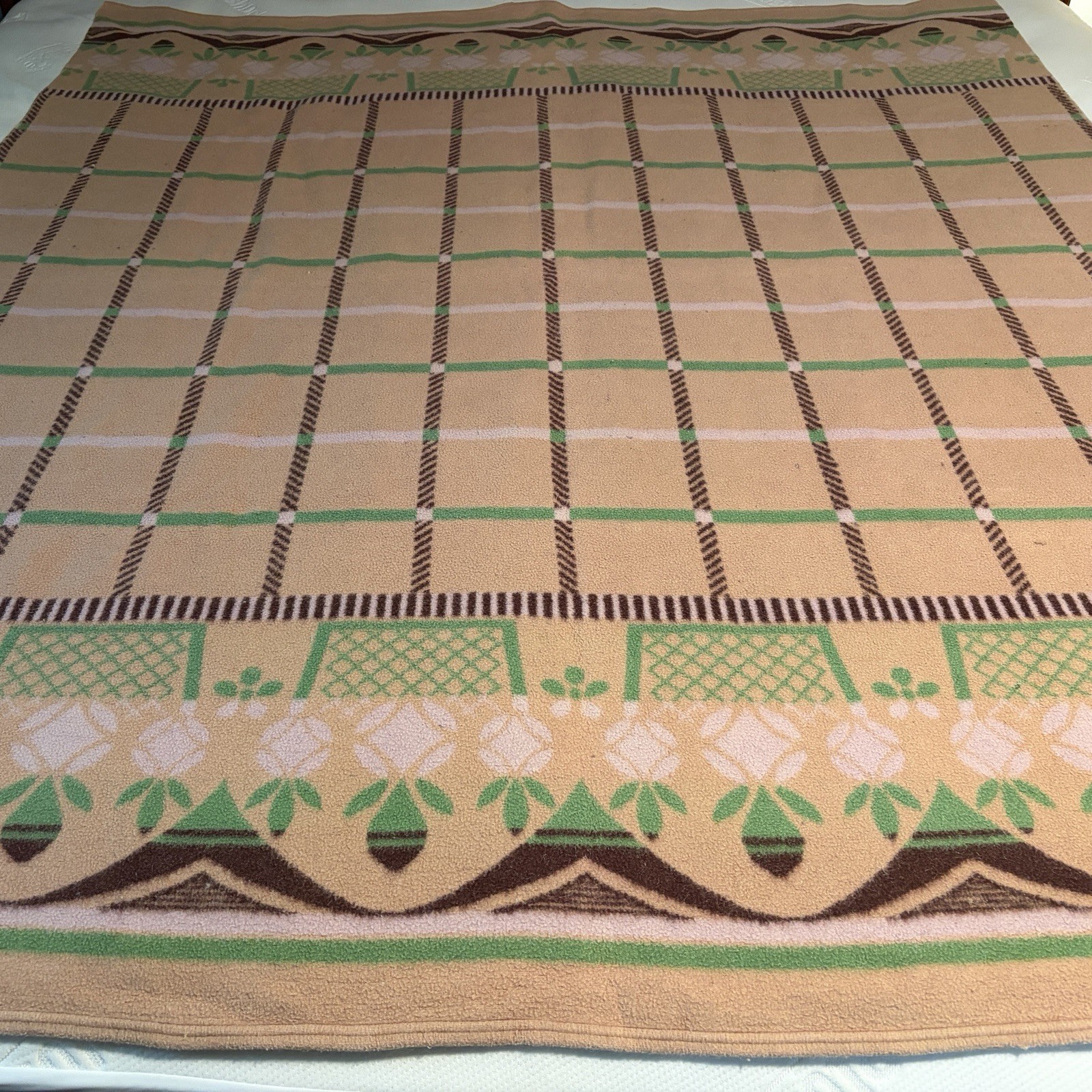 Vintage 1940s Wool Woven Art Deco Flower Basket Design Blanket Reversible 70x60