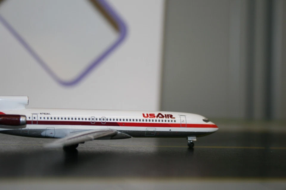 Aeroclassics 1:400 US Air Boeing 727-200 N762AL (AC411175) Die-Cast Model Plane - Image 3 of 4