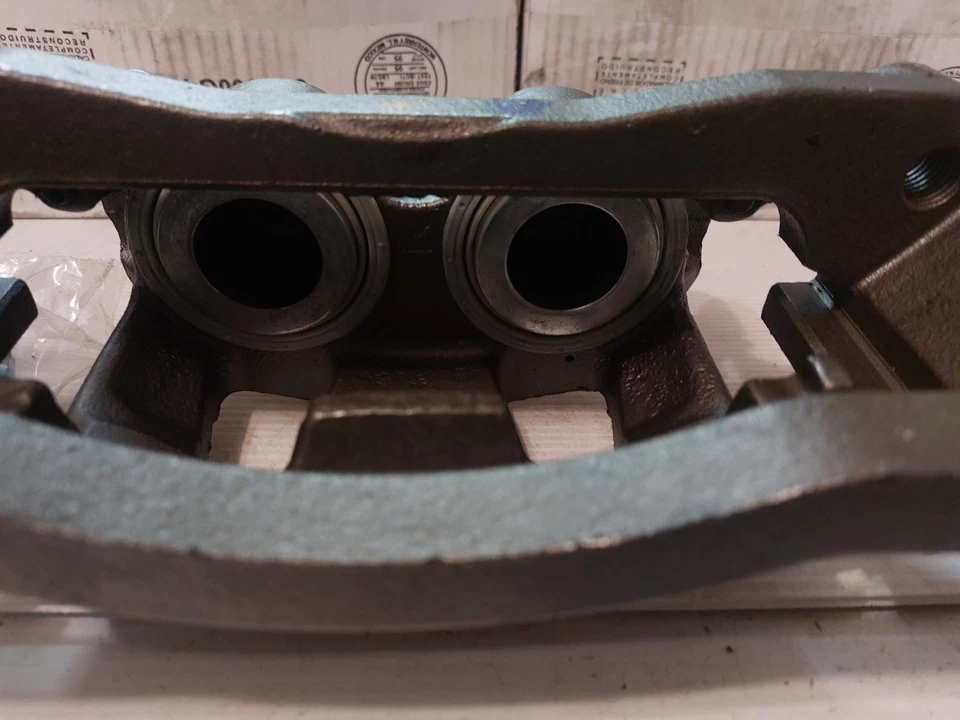 1995-2007 Ford E-SD E250/350/450 F250/350 Front Left Caliper FRC10522 Raybestos - Image 3 of 4