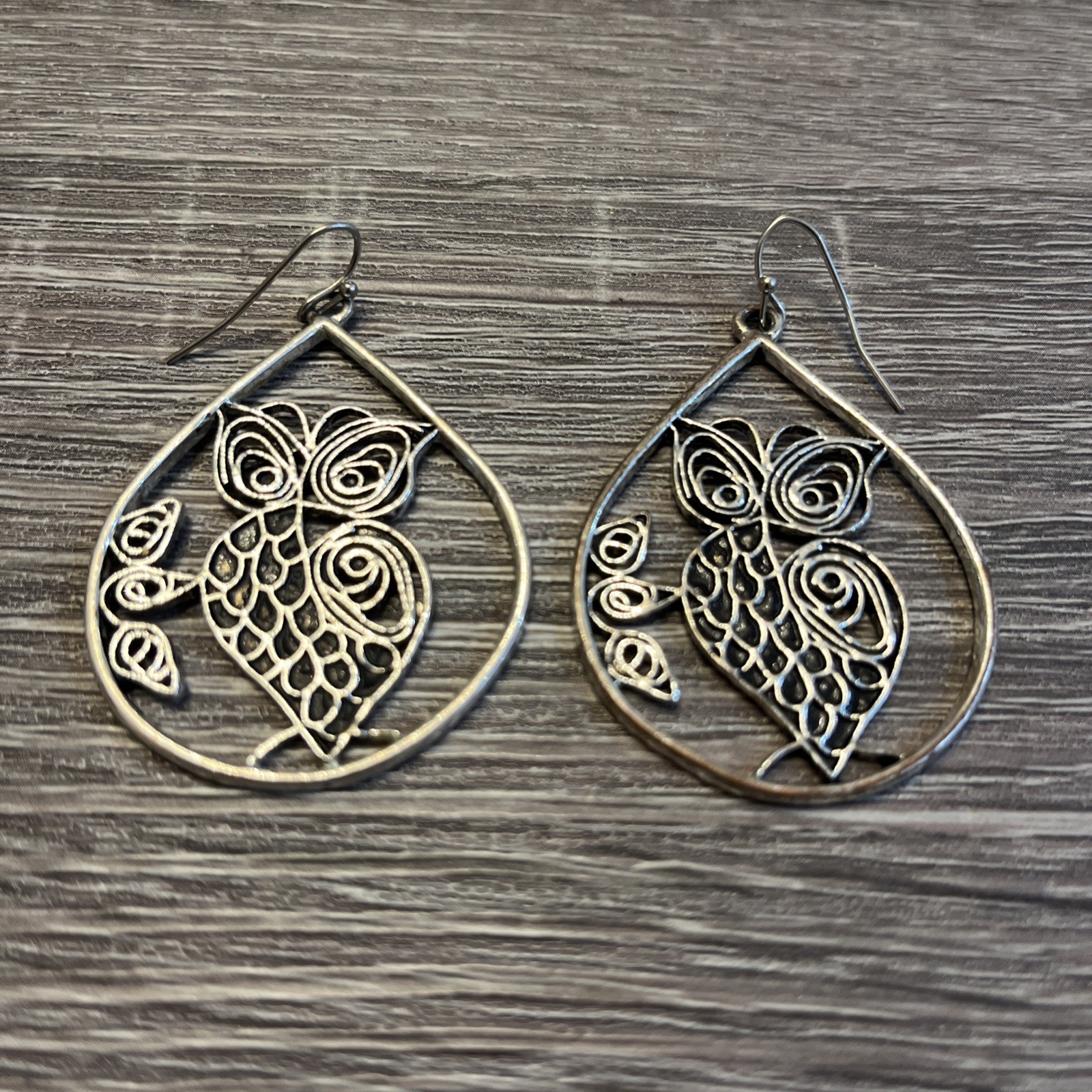 Silver Tone Owl Teardrop Dangle Earrings Boho Nature Filigree Lightweight