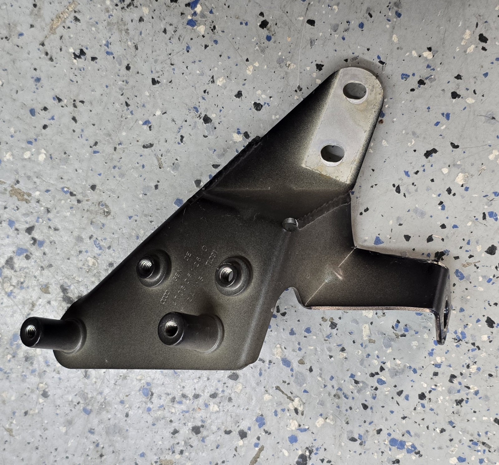 Lamborghini Huracan Support Bracket Front 4T0806126D 4T0806126E