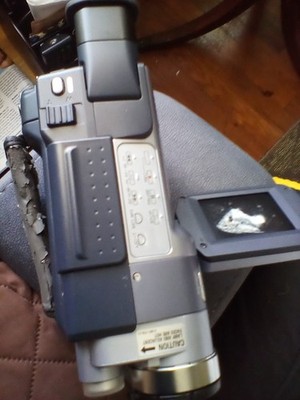 Sony Handycam DCR-TRV250 Digital-8 Camcorder