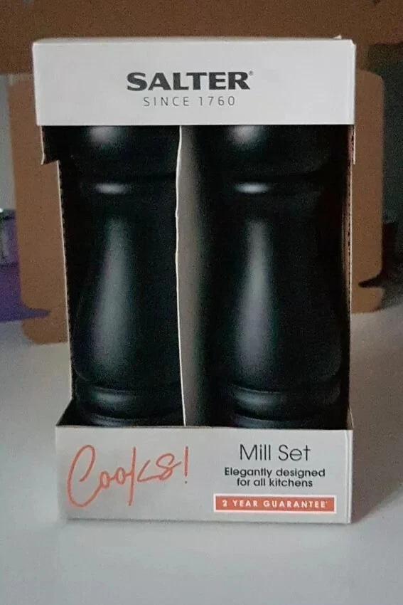Salter Black Salt And Pepper Mill Set BNIB