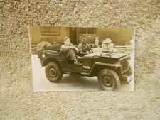 WW II WILLYS JEEP JEEPS Military Original War Picture - SEE PIC